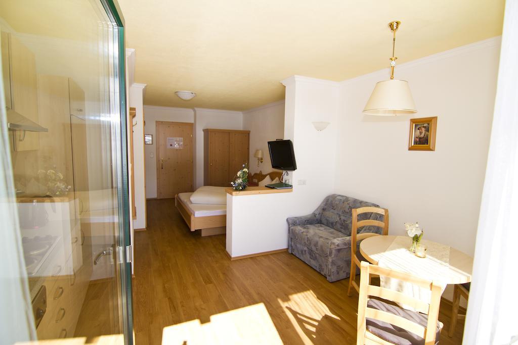 Appartment Pillerhof Obergurgl Zimmer foto